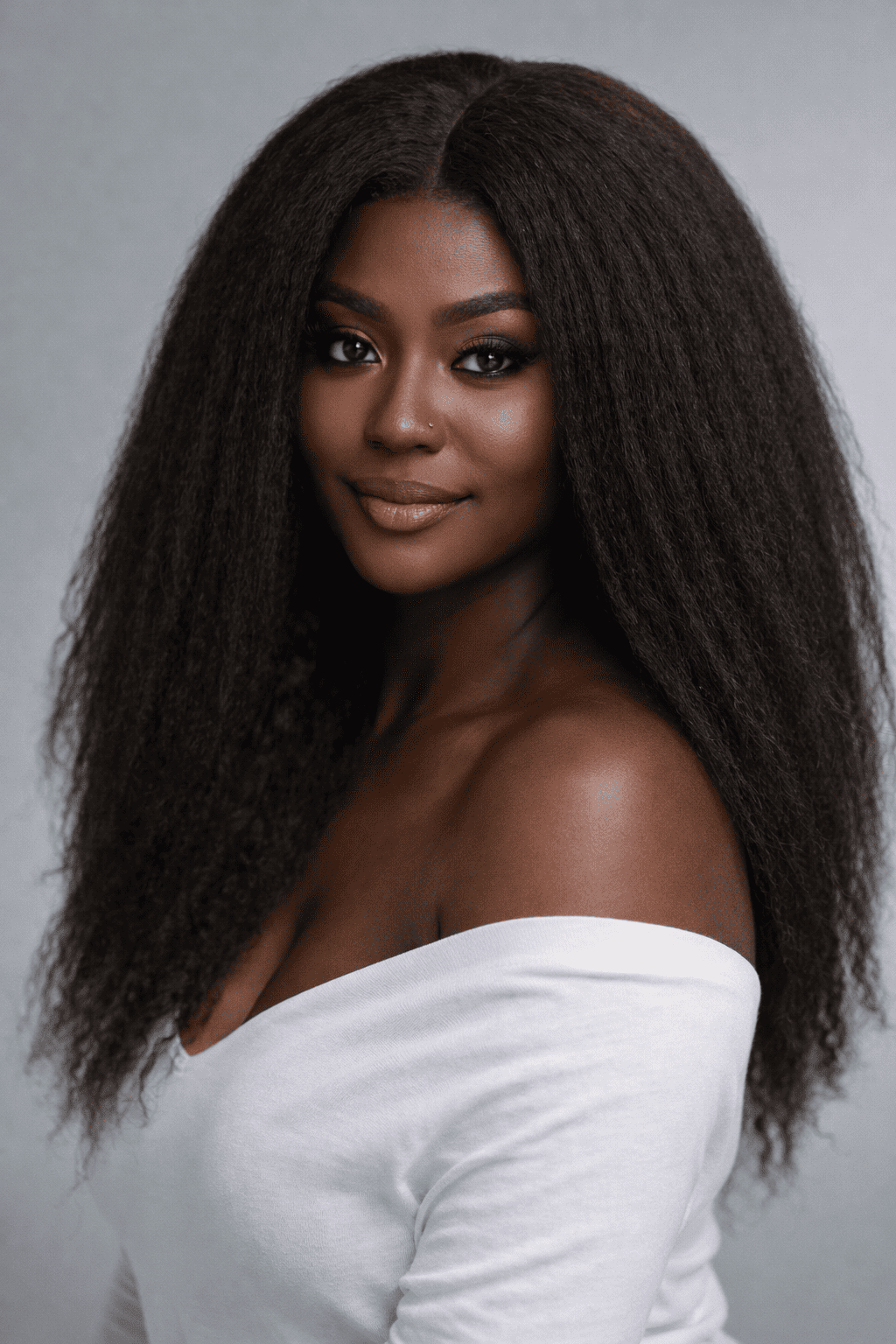 Extensions, texture afro naturelle, étirée et maîtrisé par Othentique Hair Boutique en ligne Paris Cheveux naturels - Cheveux bouclés- Cheveux 100% vierges - Cheveux Remy - Cheveux du Cambodge- Par Othentique - Boutique en ligne- Paris- 1024 pixelsx 1536 pixels