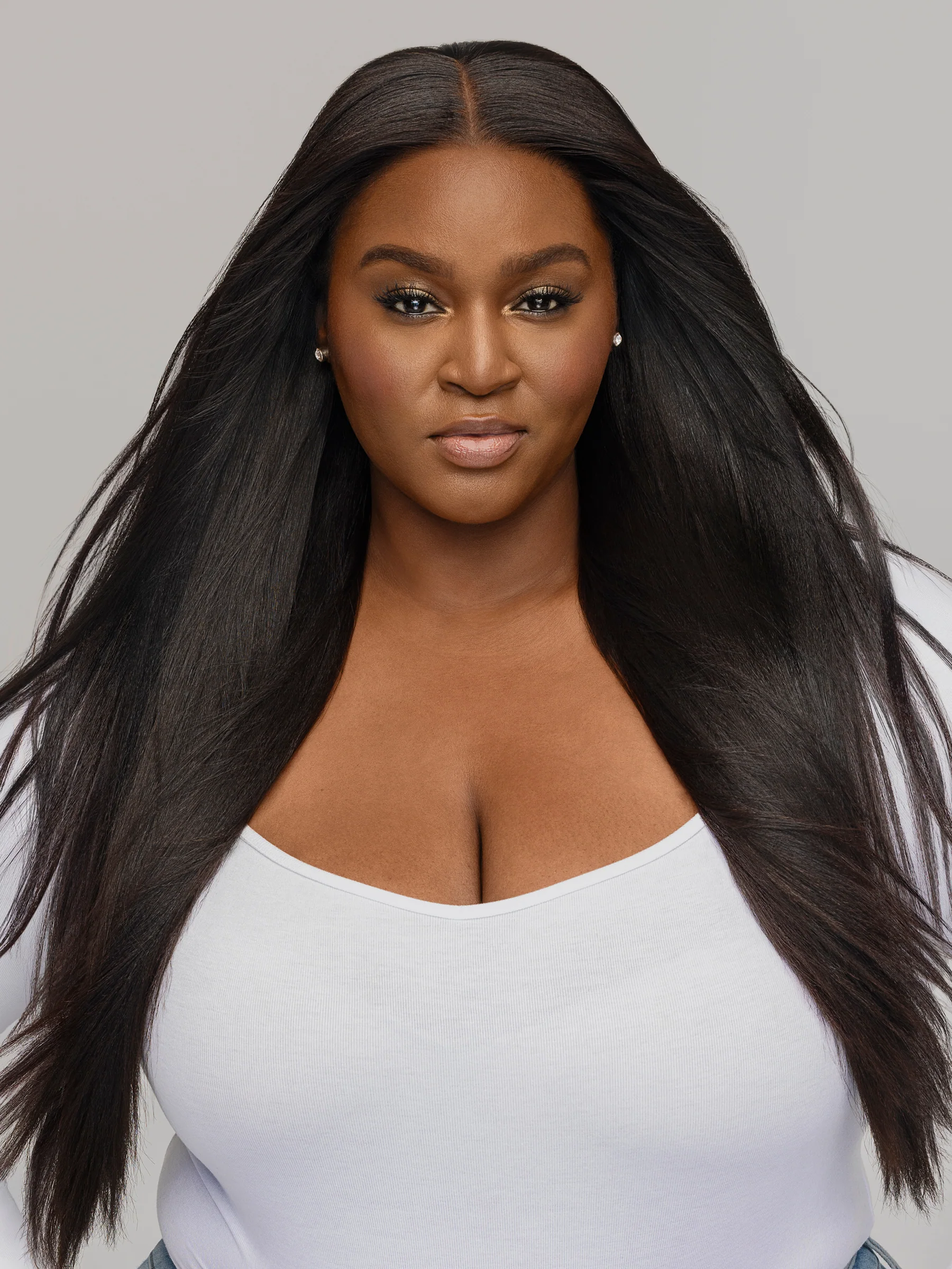 bounce-relaxed-straight-3 Closure 5x5 - Closure 4*4 - Closure 6X6 - Closure 7X7 - Cheveux naturels - Cheveux ondulés - Cheveux Remy -Cheveux 100% vierges - Cheveux Remy - Cheveux du Cambodge- Par Othentique - Boutique en ligne- Paris- 1024 pixelsx 1536 pixels